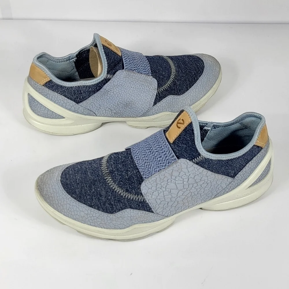 Ecco Sneakers #713 Size EU 39 (US8-8.5)